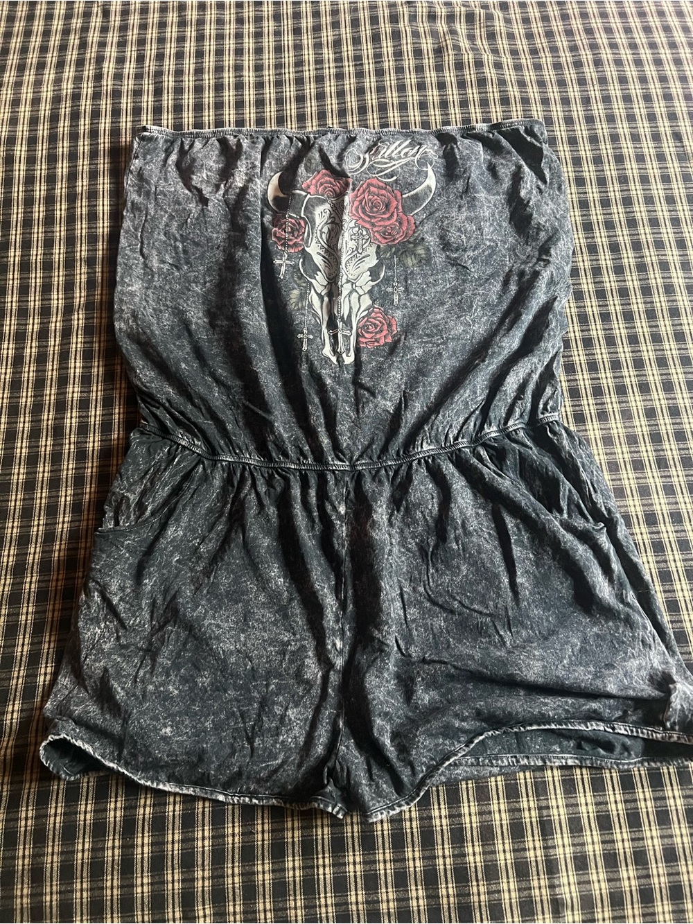 Black Mineral-Wash Strapless Women's Shorts Romper with Rose Skull Graphic